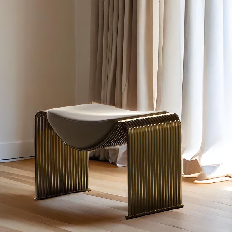 Banc de Chambre Luxe et Minimalisme | Structure Métal et Style Italien