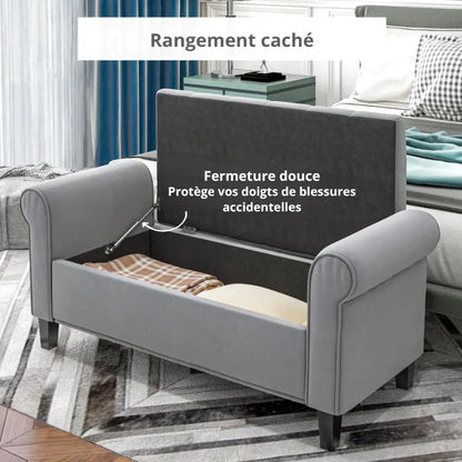 Banquette coffre classique en velours gris capitonné de Maison Banc, effet suite Bellina, meuble élégant et confortable pour salon.