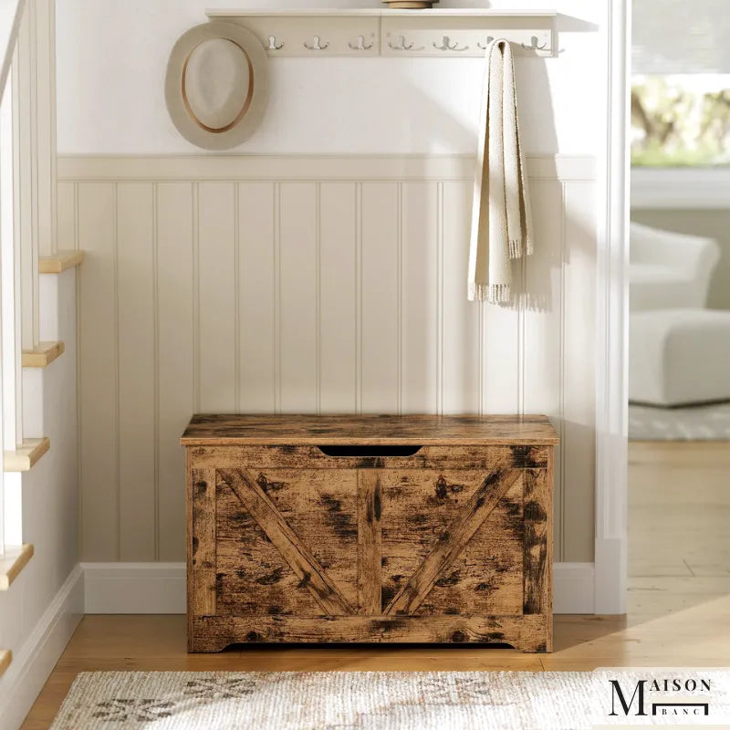 Banc coffre de rangement rustique style grange avec charnières de sécurité en bois marron de la marque Maison Banc