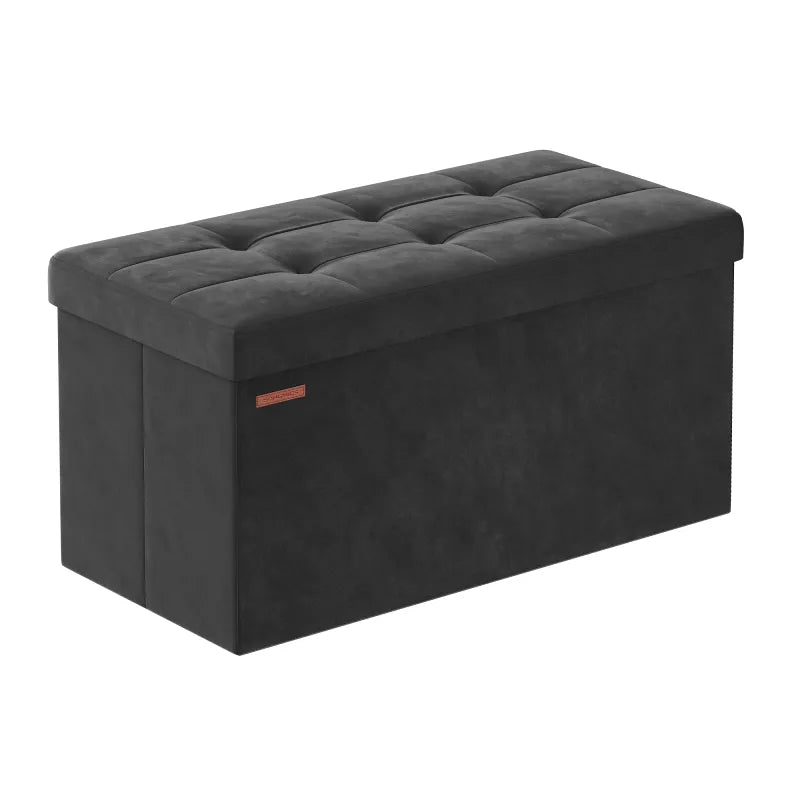Banc coffre pliable en velours noir de Maison Banc, design décoratif minimaliste pour rangement et décoration intérieure.