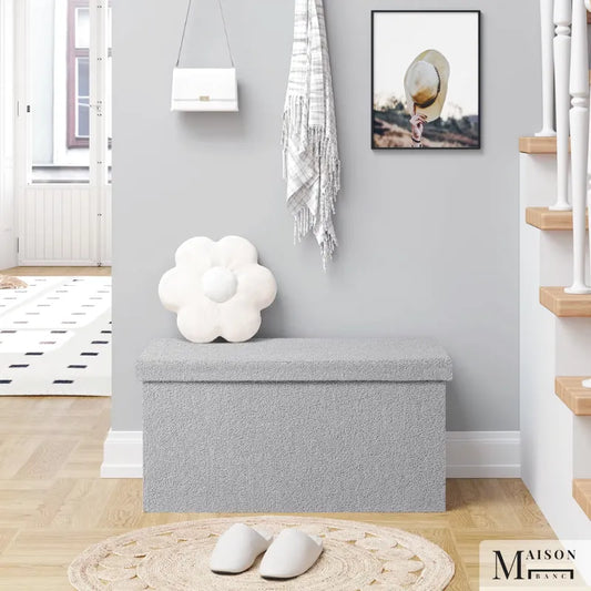 Banc coffre pliable en tissu Teddy avec design scandinave, capacité de rangement 80L, par Maison Banc.