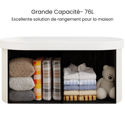 Banc coffre en velours blanc avec rangement pliable, design moderne et décoratif, de la marque Maison Banc.