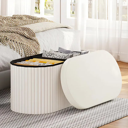 Banc coffre en velours blanc avec rangement pliable, design moderne et décoratif de la marque Maison Banc.