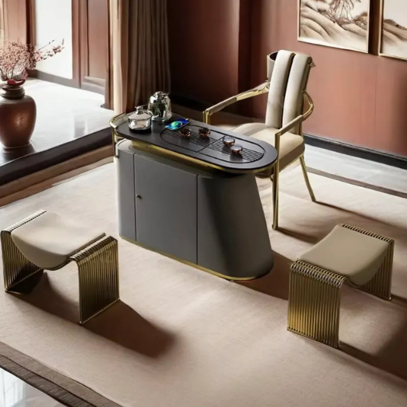 Banc de chambre luxe et minimaliste Maison Banc avec structure en métal doré mat, style italien élégant et design moderne.