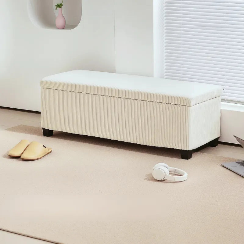 Banc de rangement en velours côtelé beige de marque Maison Banc, design moderne avec coffre intégré.