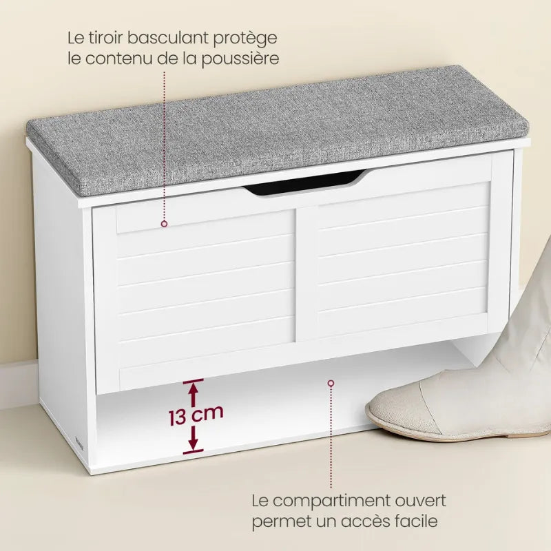 Banc d'entrée design scandinave avec assise rembourrée et rangement à 3 niveaux, en bois clair et style épuré.