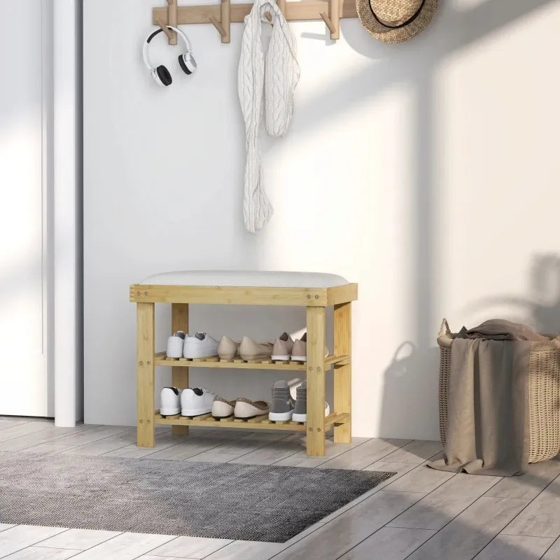 Banquette d'entrée scandinave en bambou avec espace de rangement, assise confortable et design minimaliste de la marque Maison Banc.