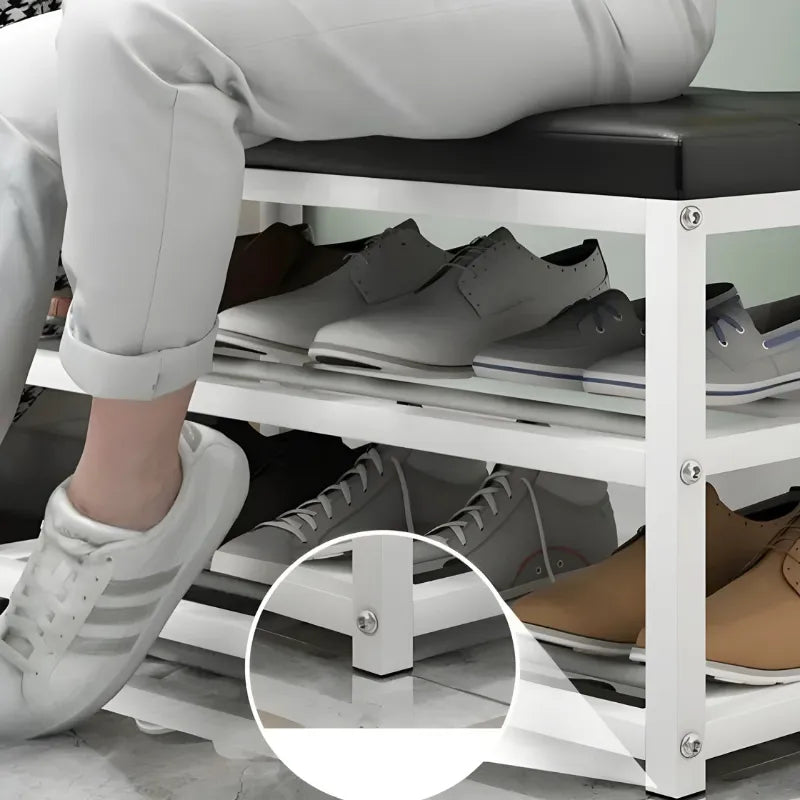 Banquette de rangement pour chaussures d'entrée Maison Banc, design décoratif noir, style minimaliste et pratique.
